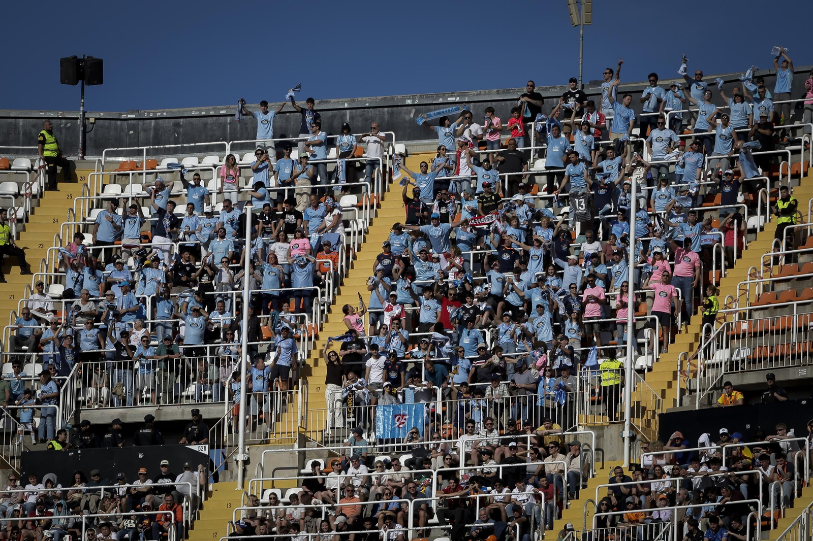Galería | El Celta firma la victoria en Mestalla