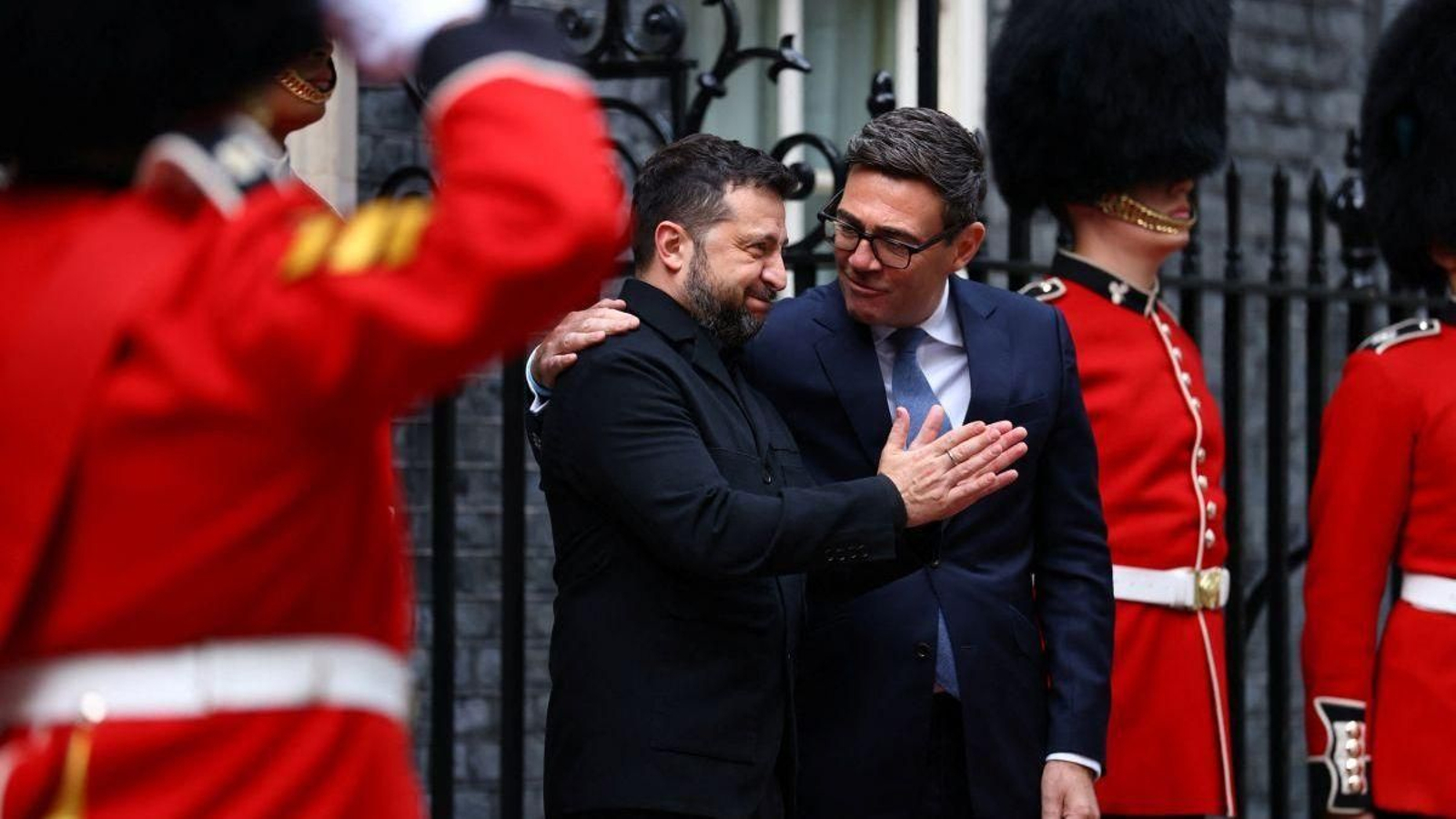 Andy Burnham recibió en Londres al presidente de Ucrania.