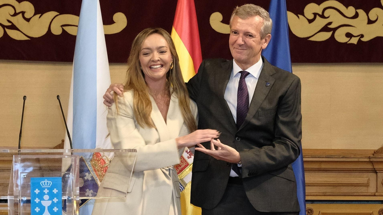 Alfonso Rueda y Fabiola García, en la toma de posesión de los nuevos conselleiros.