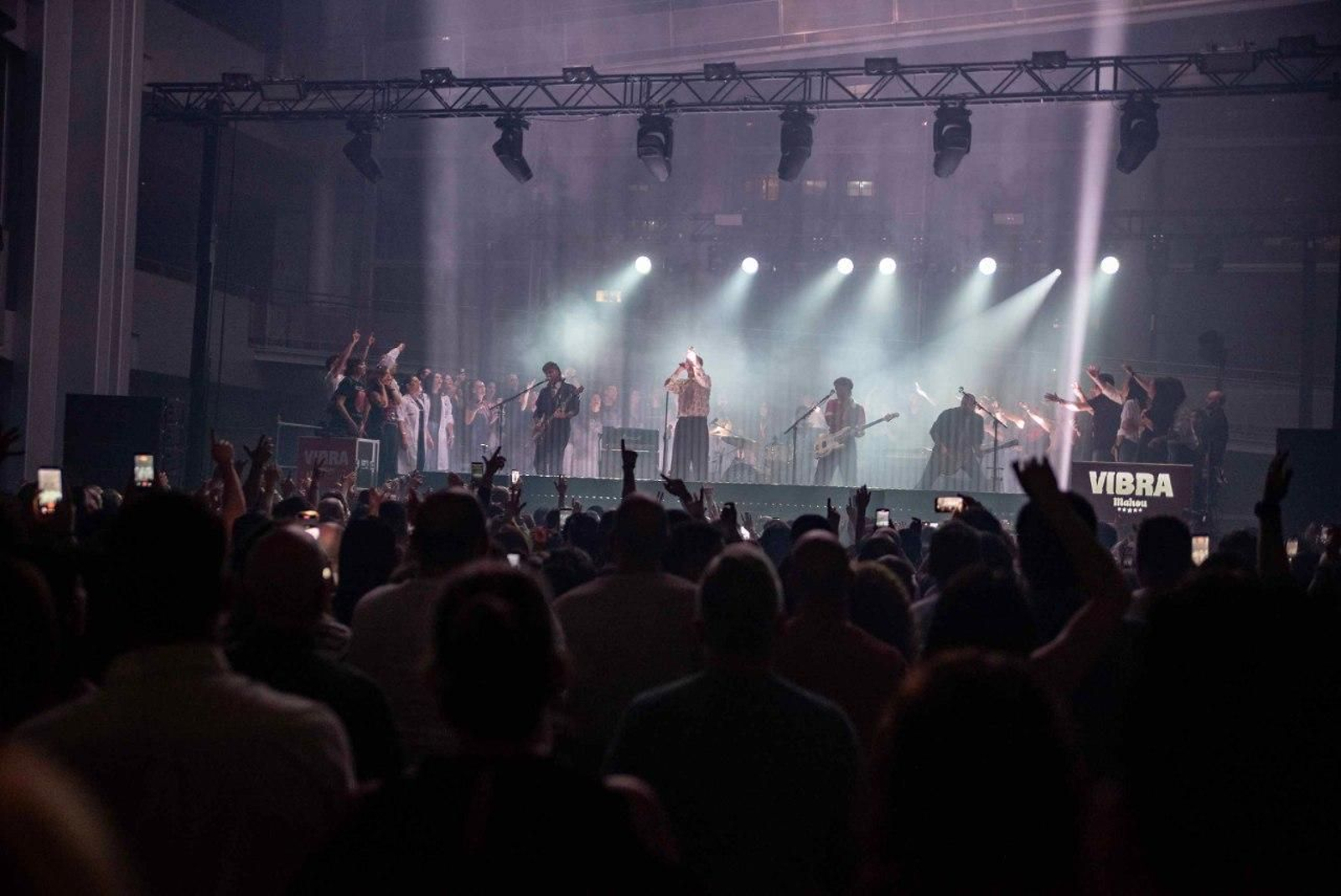 Galería | Arde Bogotá revolucionó Vigo con el primer concierto de su nueva gira