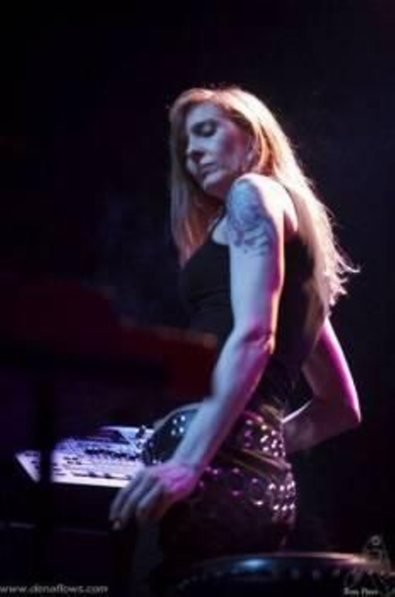 Marta Ruiz tocará con Sex Museum este viernes en Vigo.