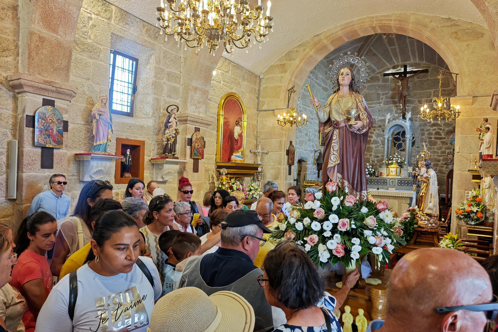 Galería | Ribarteme procesiona a Santa Marta sin "caixóns"