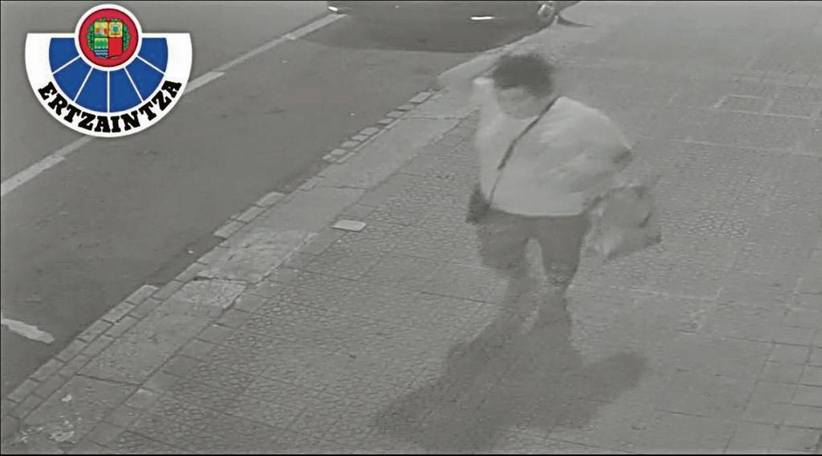 La secuestradora fue captada por una cámara de vídeo.