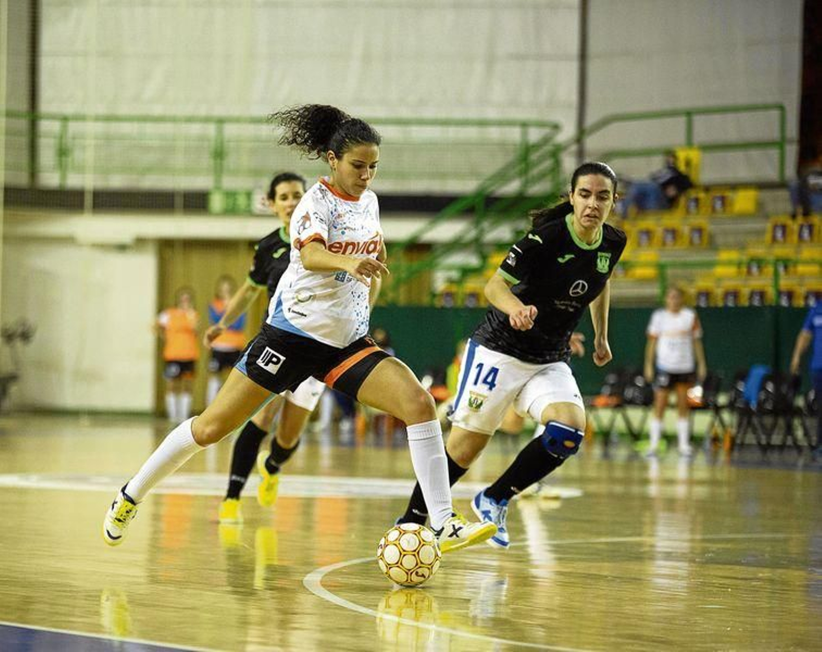 El Envialia, durante un partido en el Pazo (Foto: Xesús Fariñas)