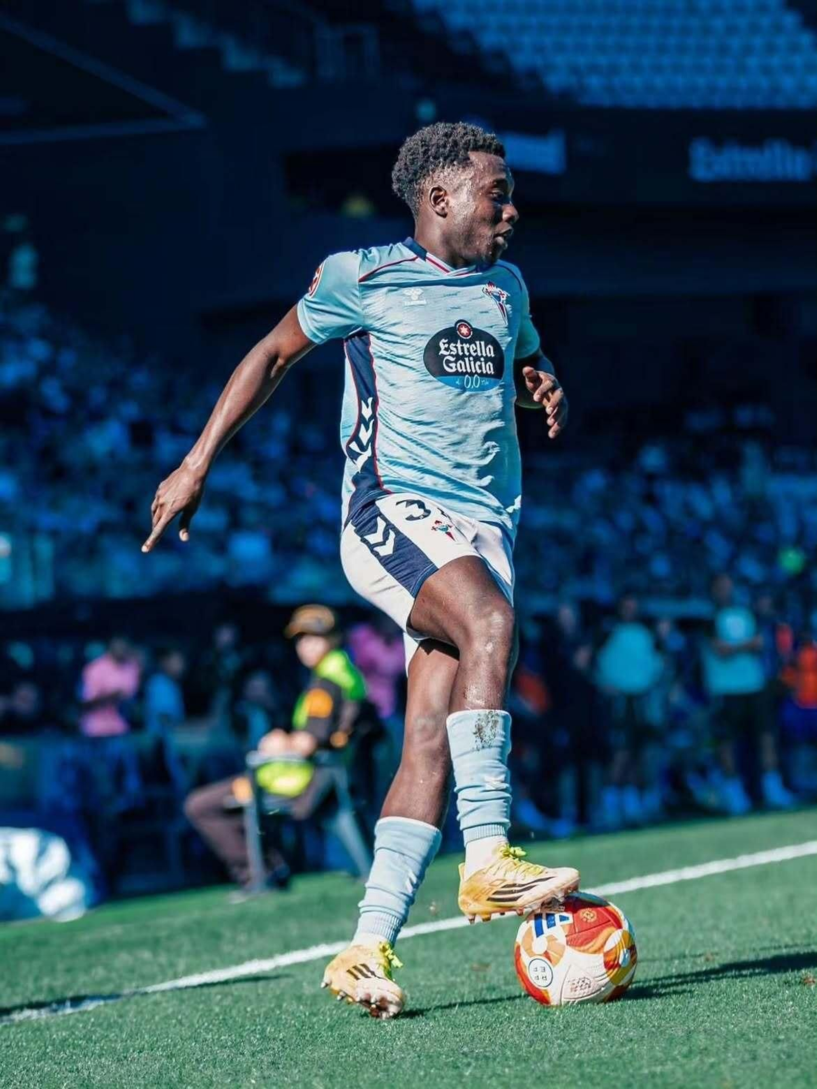 Kibet, con el balón en Balaídos.