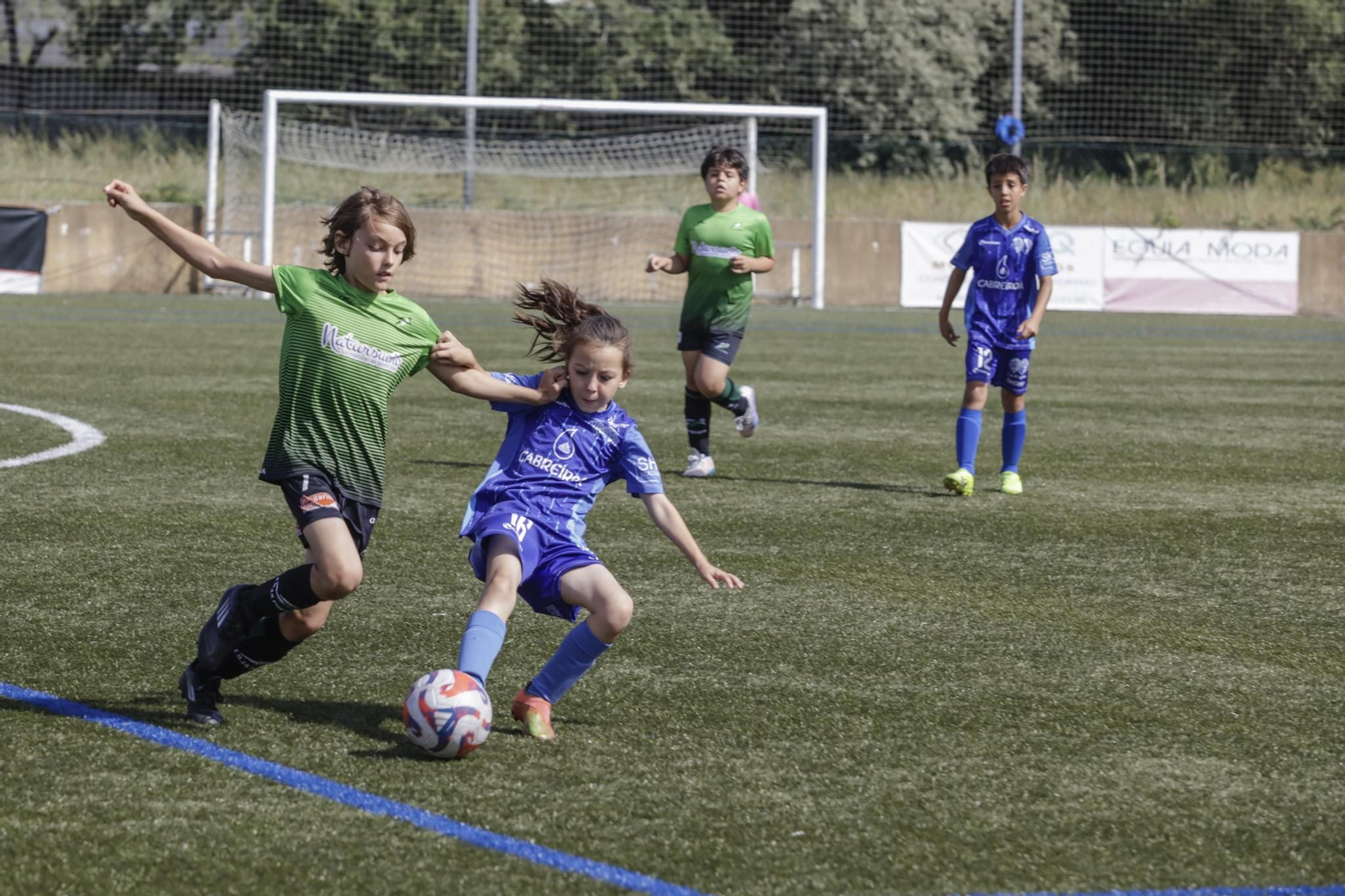 Galería | La base del fútbol ourensano se da cita en el Vila Maceda