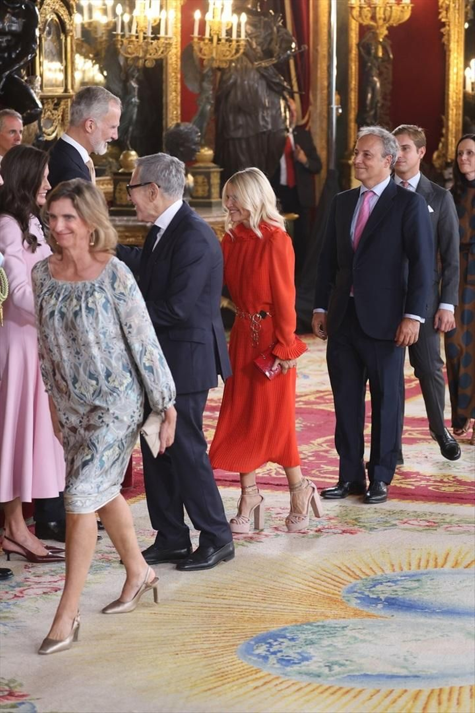 Galería | Los reyes, la princesa Leonor y la infanta Sofía presiden la recepción del 12 de octubre