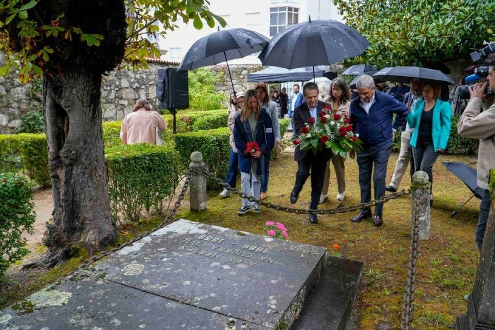 Vigo rinde homenaje a los alcaldes Martínez Garrido y Antela Conde