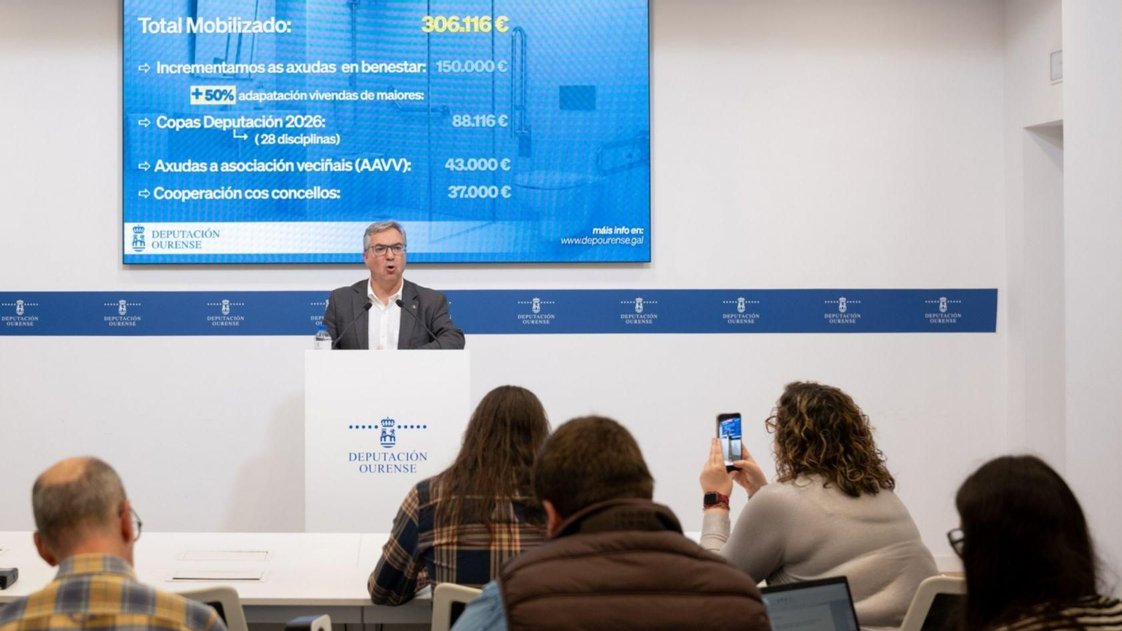 Luis Menor, durante su comparecencia tras la junta de Gobierno.