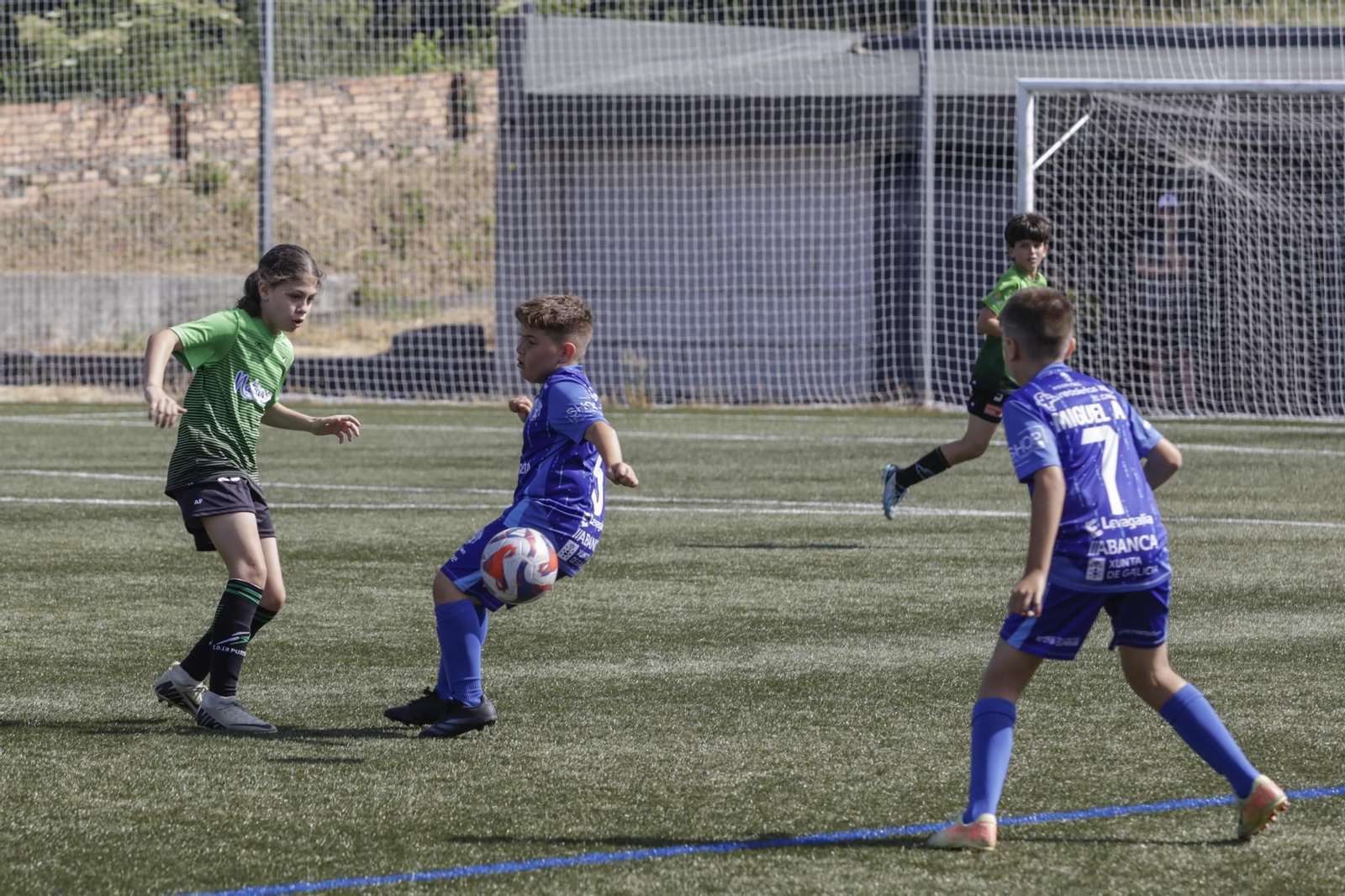 Galería | La base del fútbol ourensano se da cita en el Vila Maceda