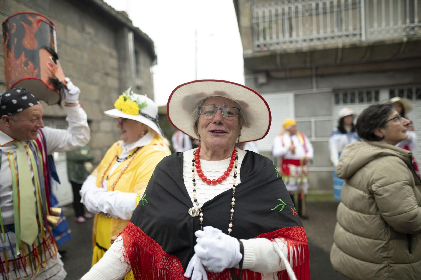 Galería | Felos y Madamas toman las aldeas de Esgos manteniendo viva la tradición