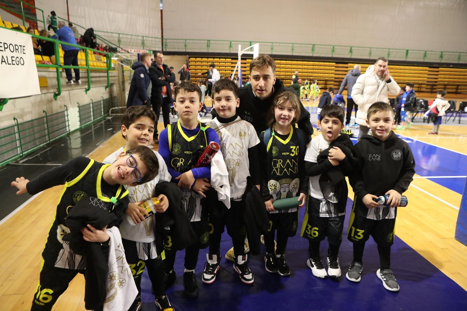 Galería | El futuro del básket se puso las zapatillas