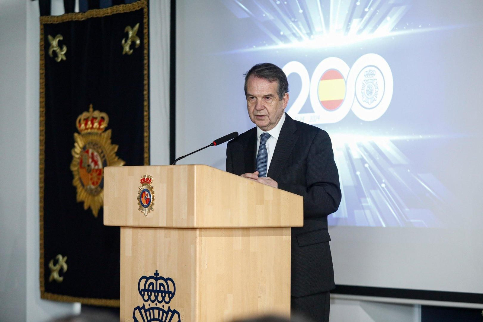 Abel Caballero en el acto del Bicentenario de la Policía Nacional.