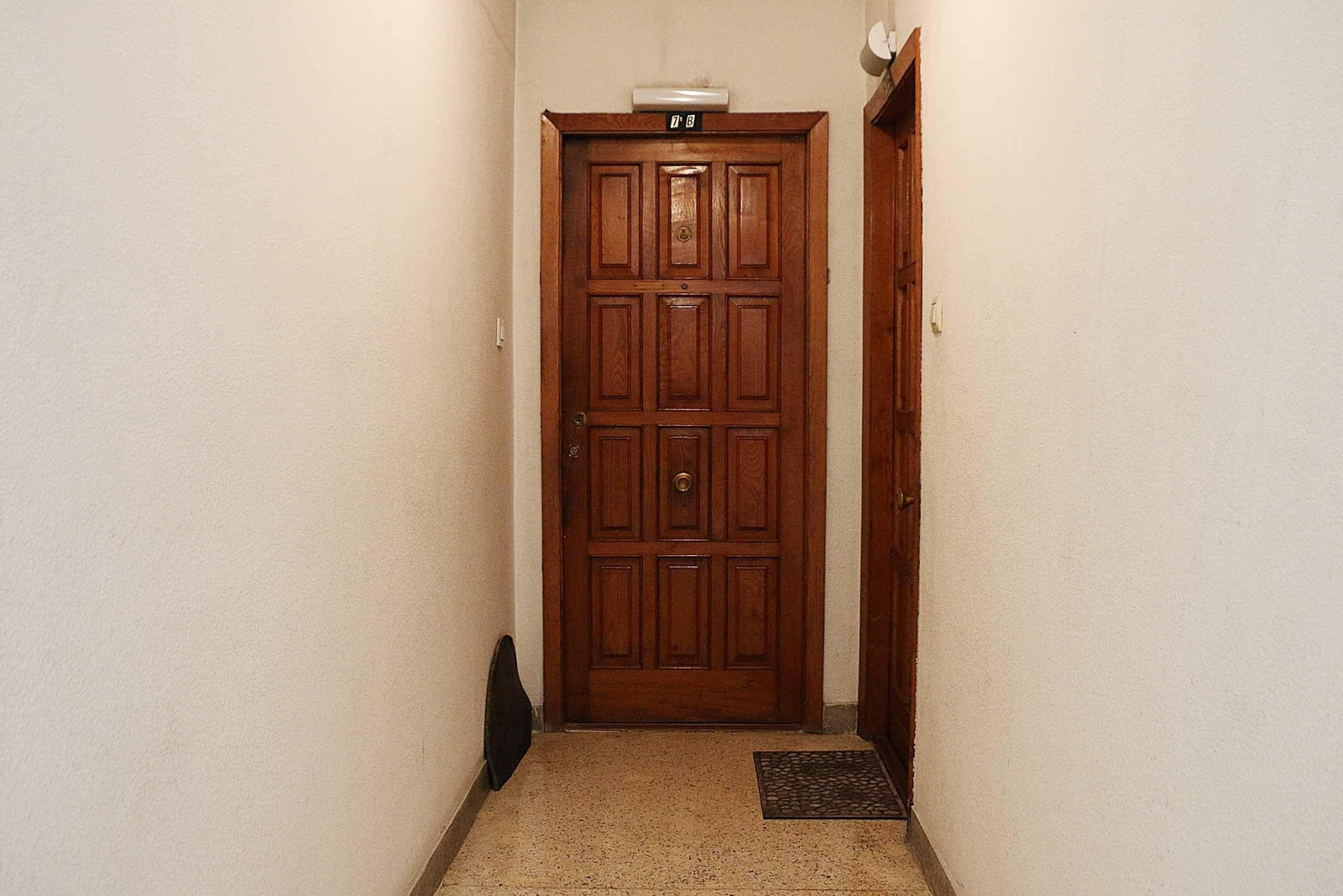 El piso de la calle Oporto. Allí fueron acuchillados dos jóvenes.