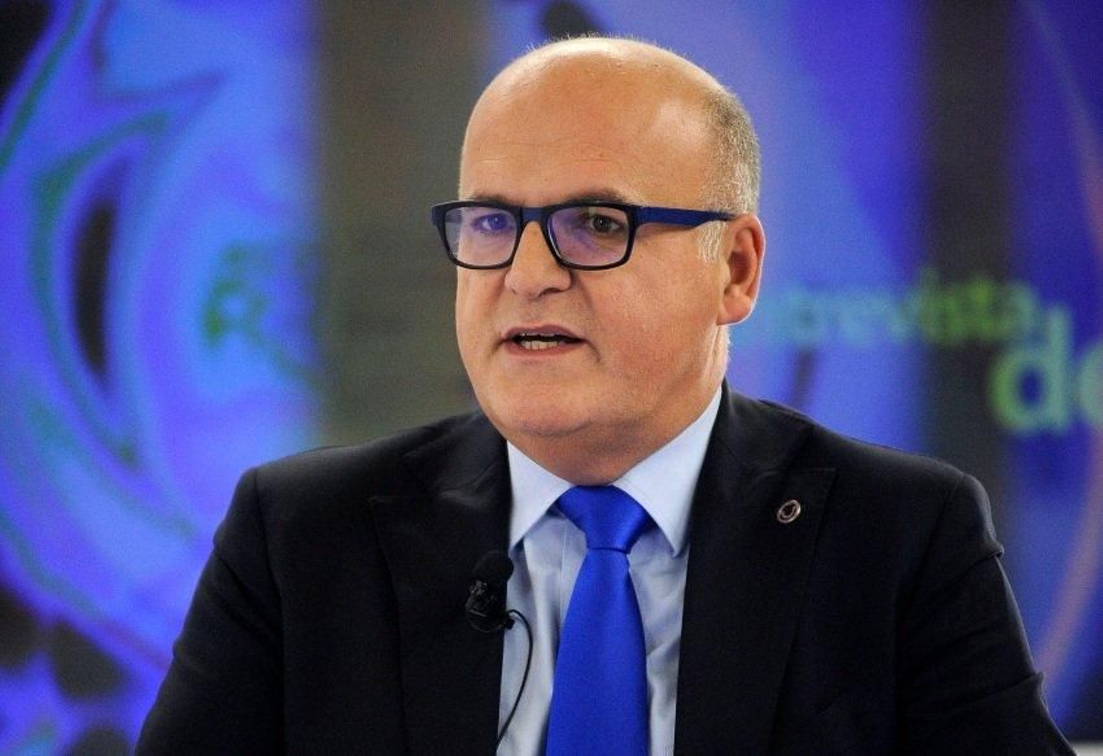 El presidente de la Diputación de Ourense, Manuel Baltar, durante una entrevista en Telemiño. (Foto: Martiño Pinal)