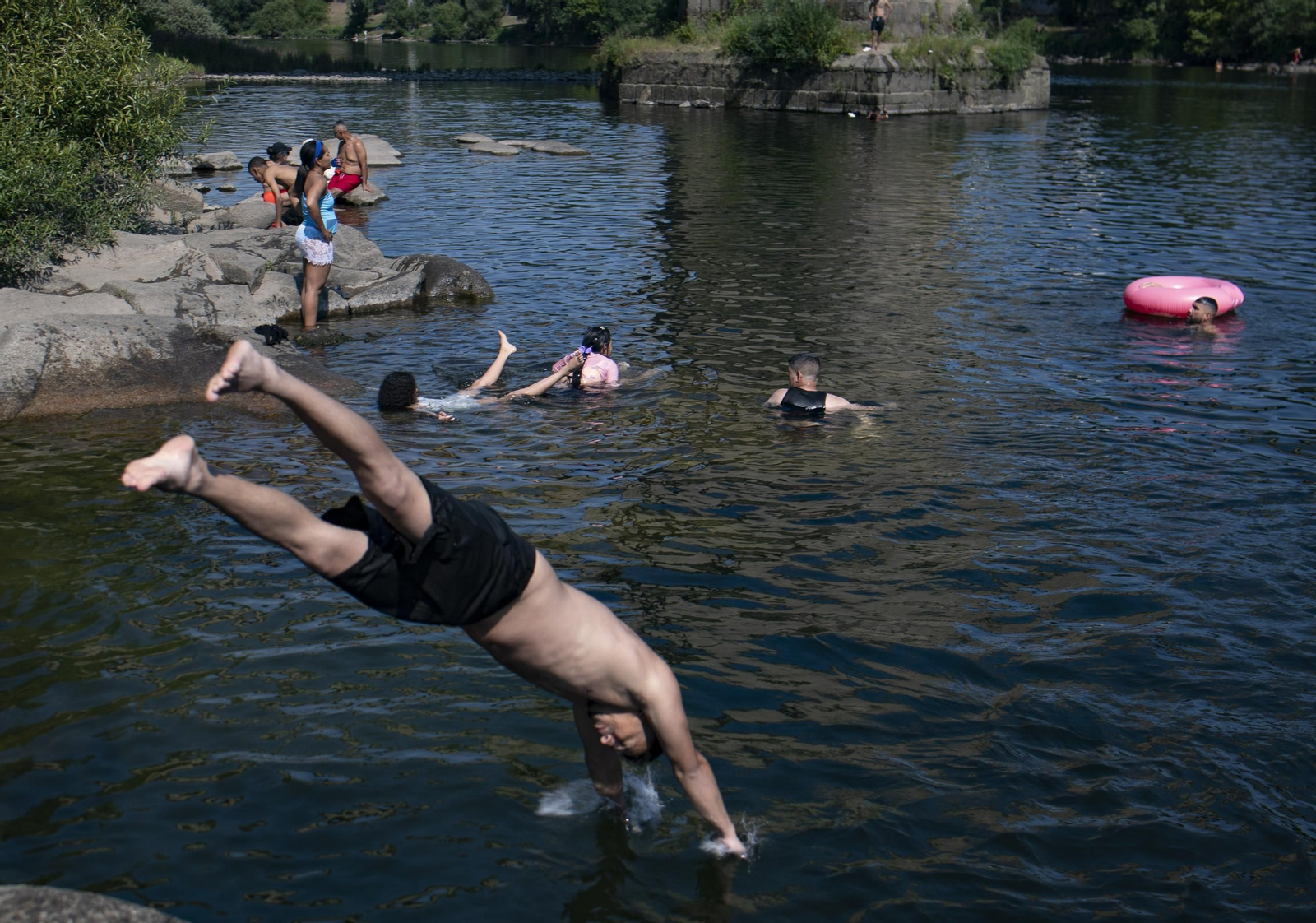 Galería | Ourense vive un domingo asfixiante a más de 40 grados, en fotos