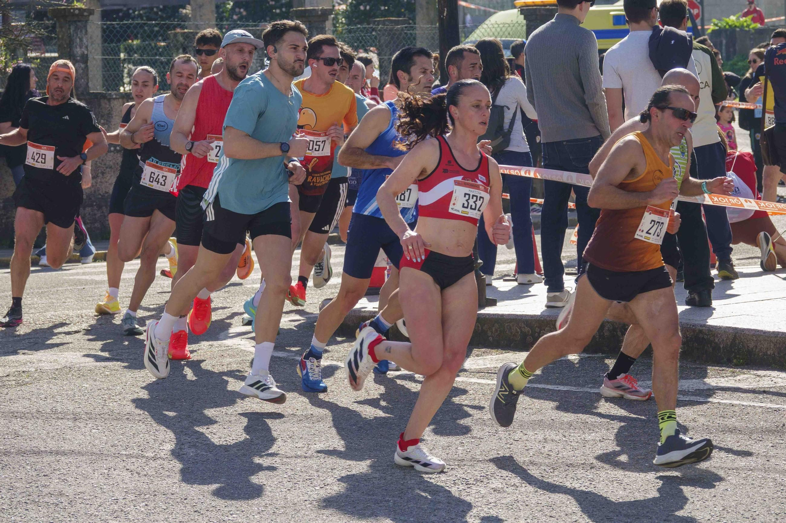 Galería | Pequeños y mayores se divierten en la 10K de Porriño