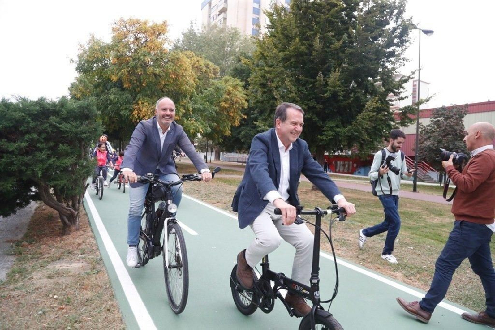 Vigo estrena el carril bici  001103