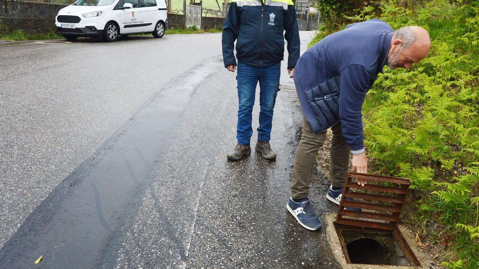 El Concello de Mos ha repuesto las tapas de alcantarilla robadas en varios puntos del municipio.