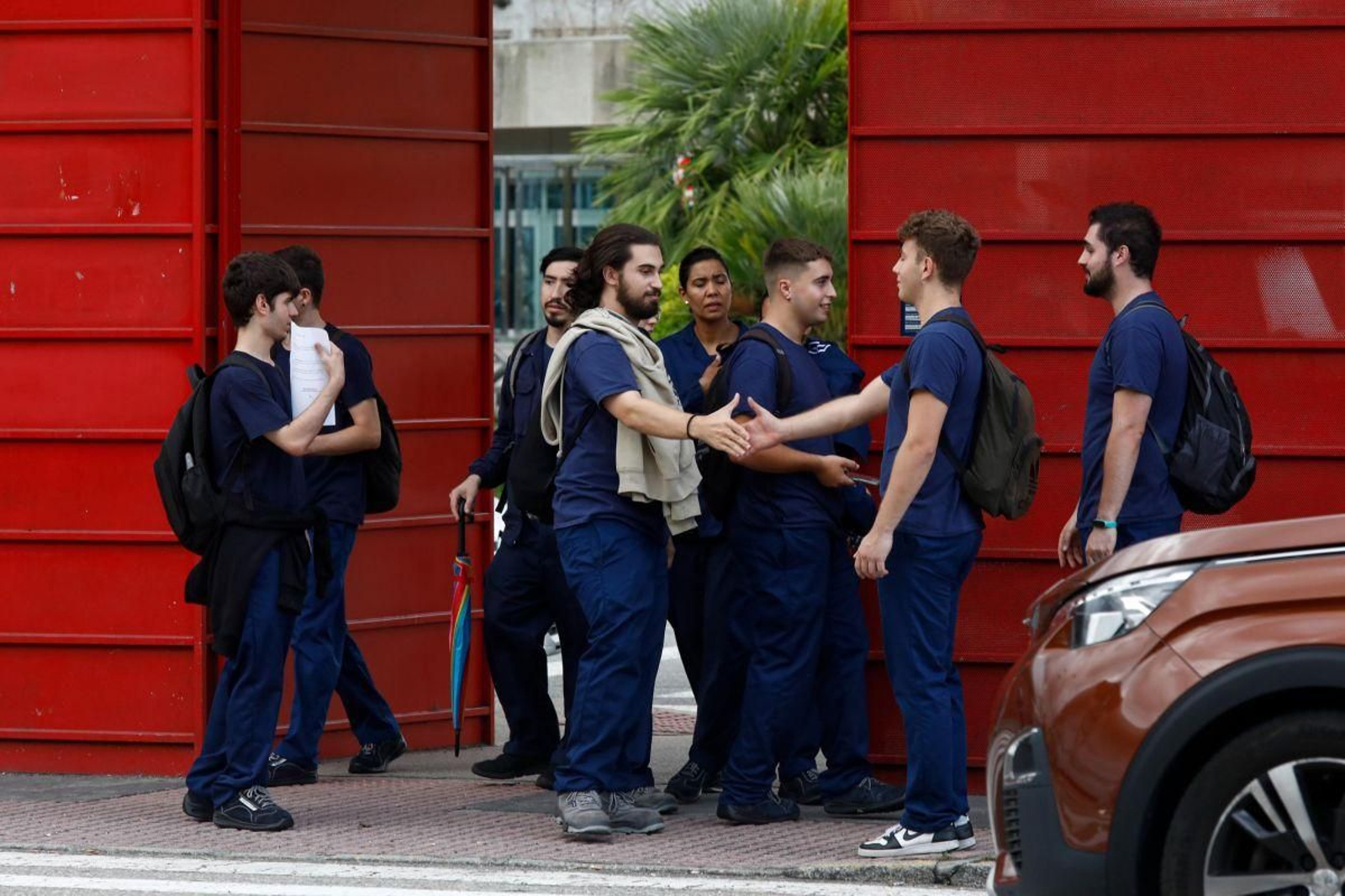 Muchos empleados se estrenaron ayer en el cuarto turno, otros son traslados voluntarios de turno.