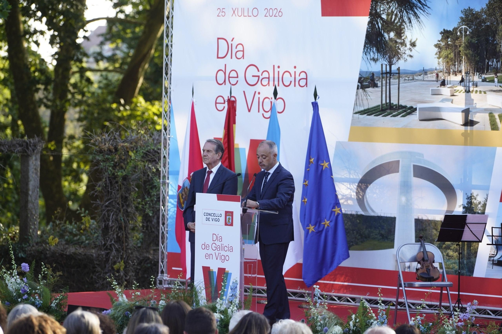 Galería | Vigo celebra o Día de Galicia cun acto en Castrelos