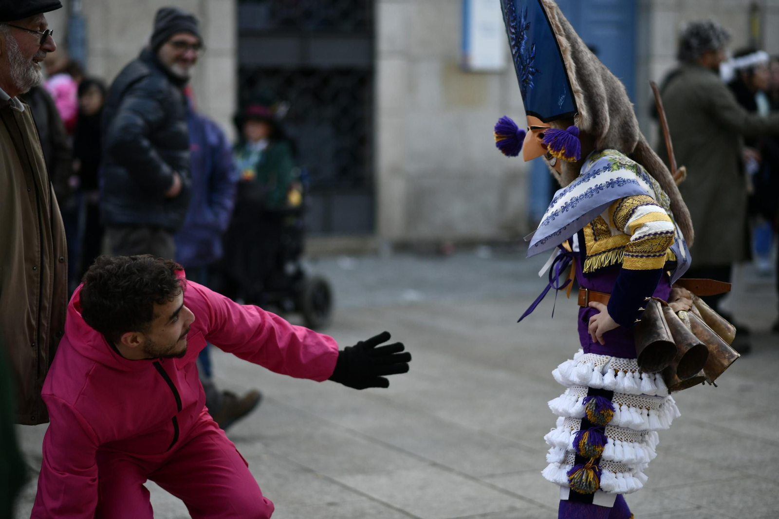 Galería | Verín entrégase á retranca nun sábado con moita música