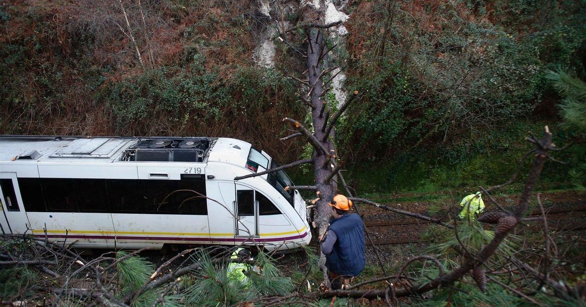 Doce personas atrapadas varias horas en un tren entre Ferrol y Oviedo ...