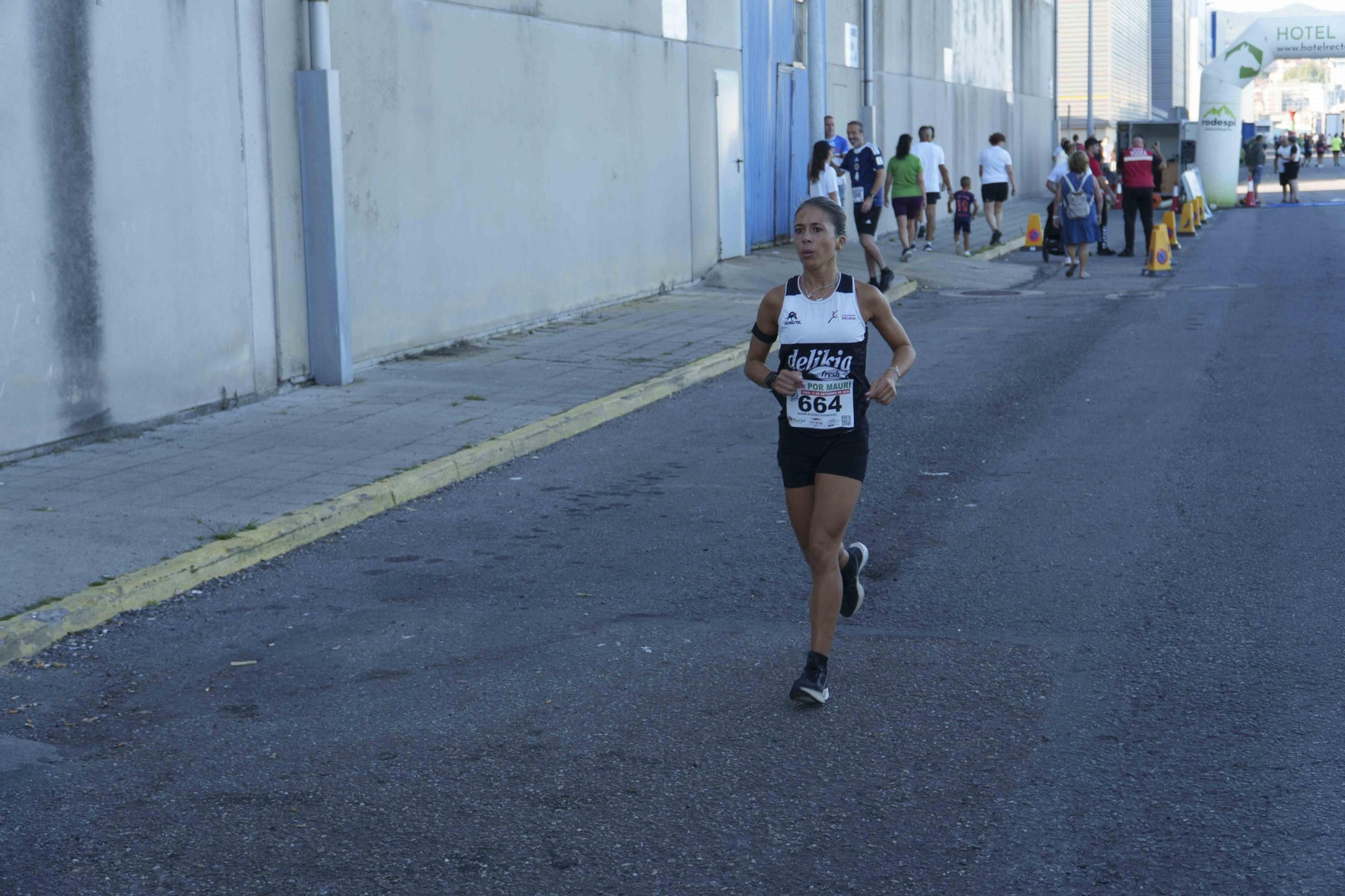 Galería | El puerto pesquero de Vigo acoge hasta cinco carreras organizadas por Carlos Adán