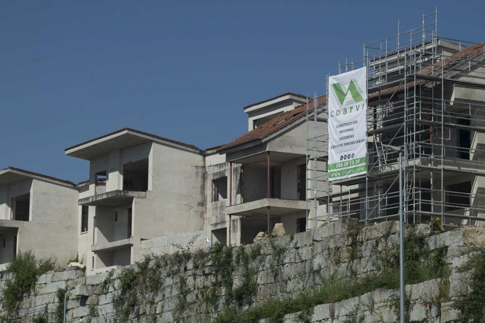Las obras en la urbanización de la rúa da Moura (Barbadás) de nuevo en marcha.