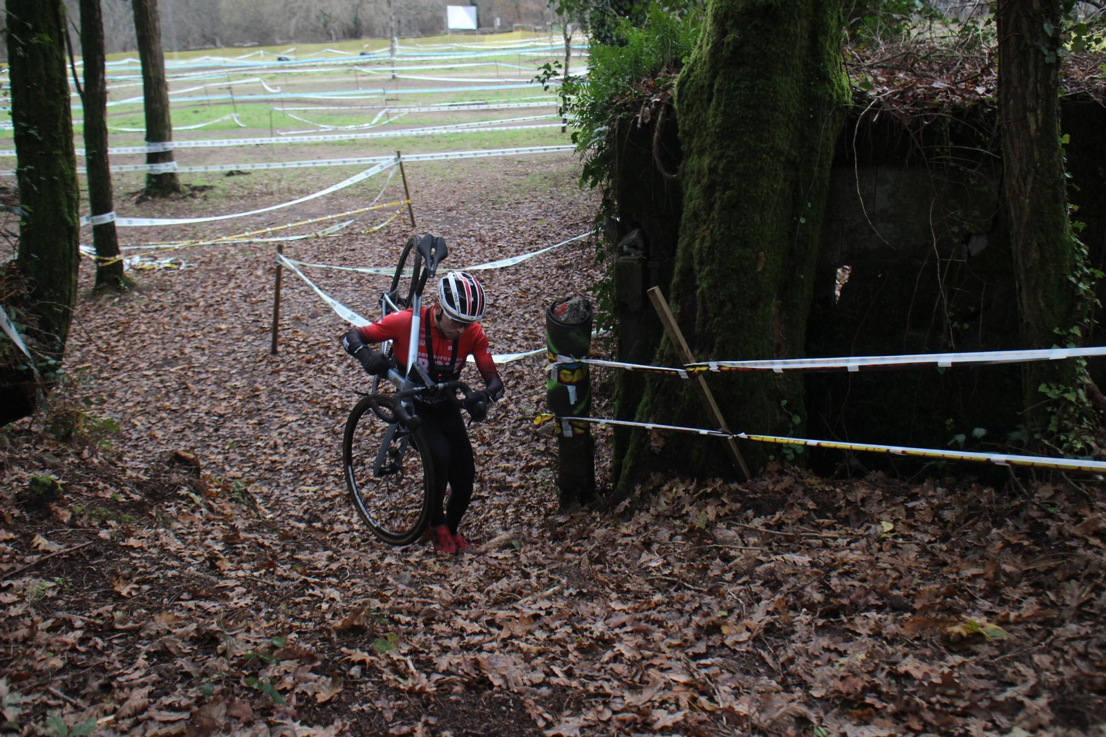 Galería | El campeón de ciclocross Miguel Rodríguez entrena en su Ponteareas natal