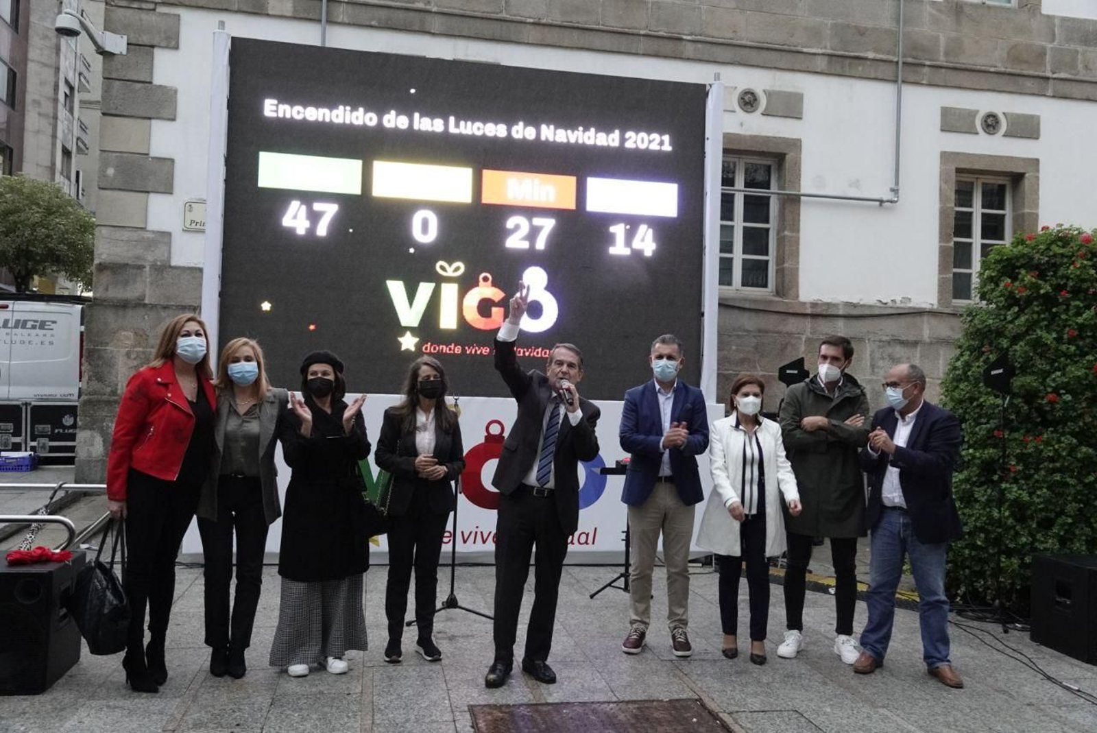 Encendido de la cuenta atrás para las luces de Vigo. // Vicente Alonso