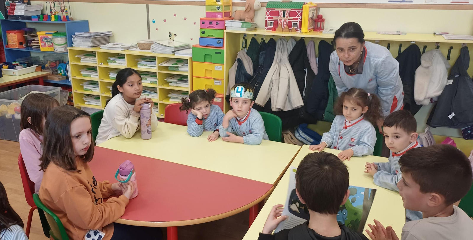 Actividad de apadrinamiento lector en Salesianos