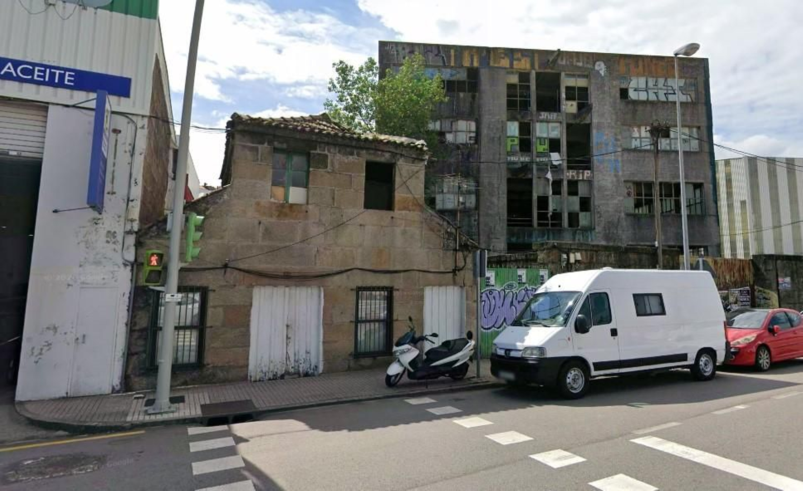 El inmueble situado en el número 65 de la calle Jacinto Benavente.