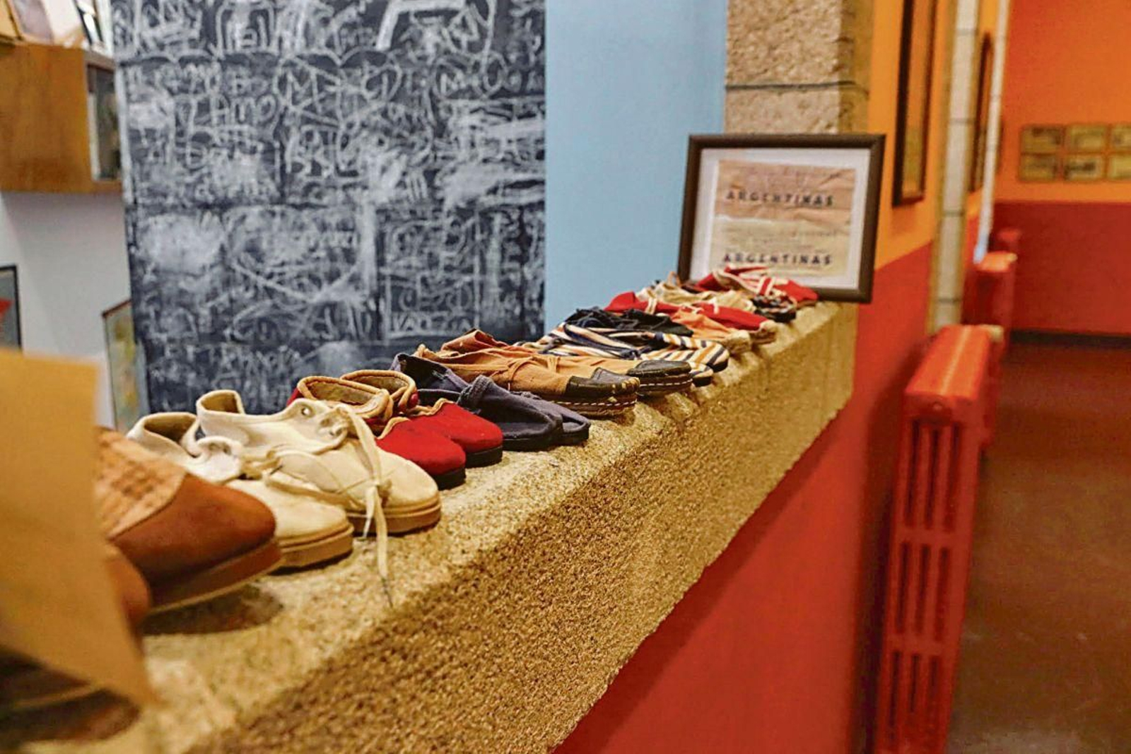 Zapatos de los niños españoles en los años cuarenta.