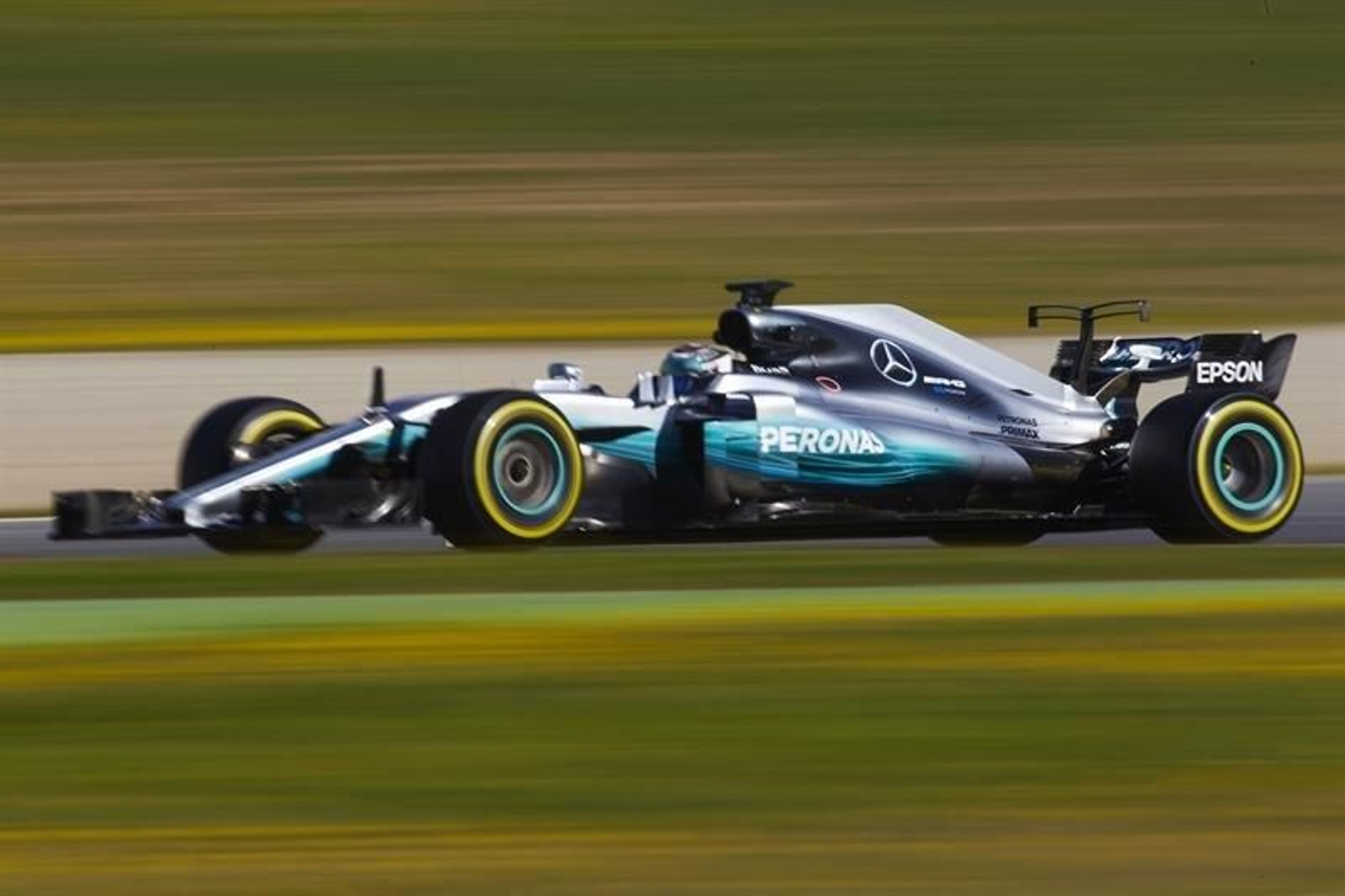 El piloto finlandés de Mercedes, Valtteri Bottas, durante la tercera jornada de entrenamientos libres que se celebran en el circuito de Montmeló
