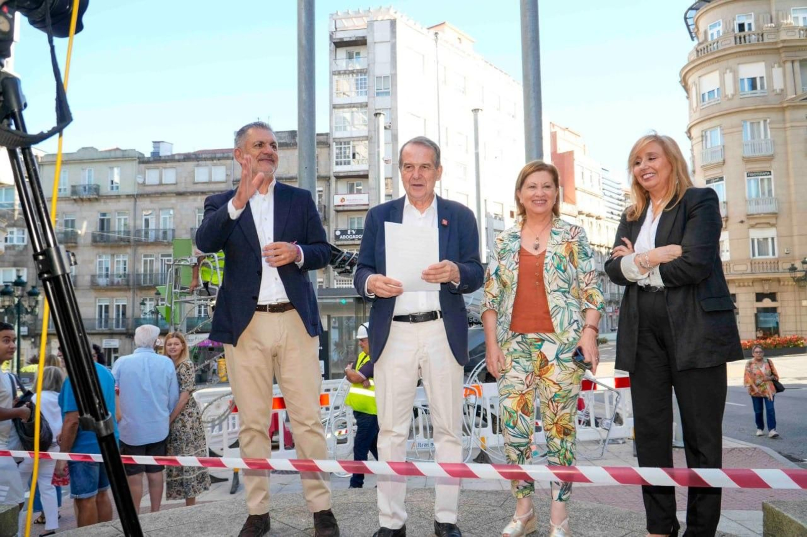 Galería | Vigo inicia el montaje de los grandes elementos de la Navidad