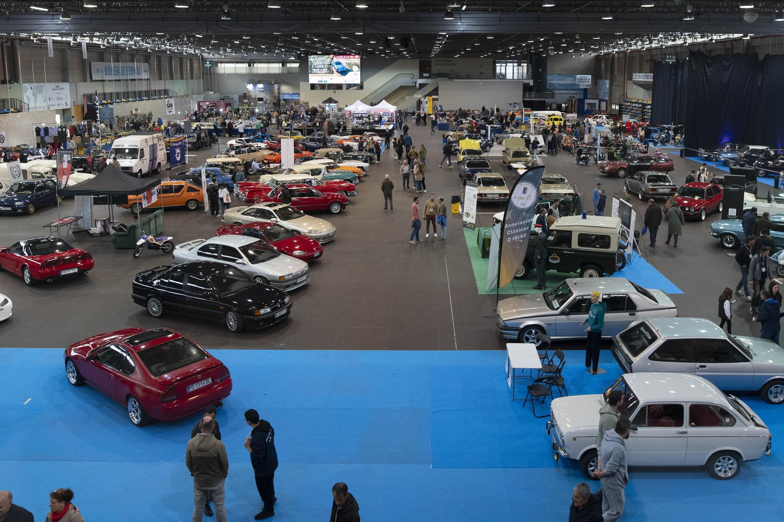 Galería | Expourense retrocede varias décadas con la belleza de los coches clásicos