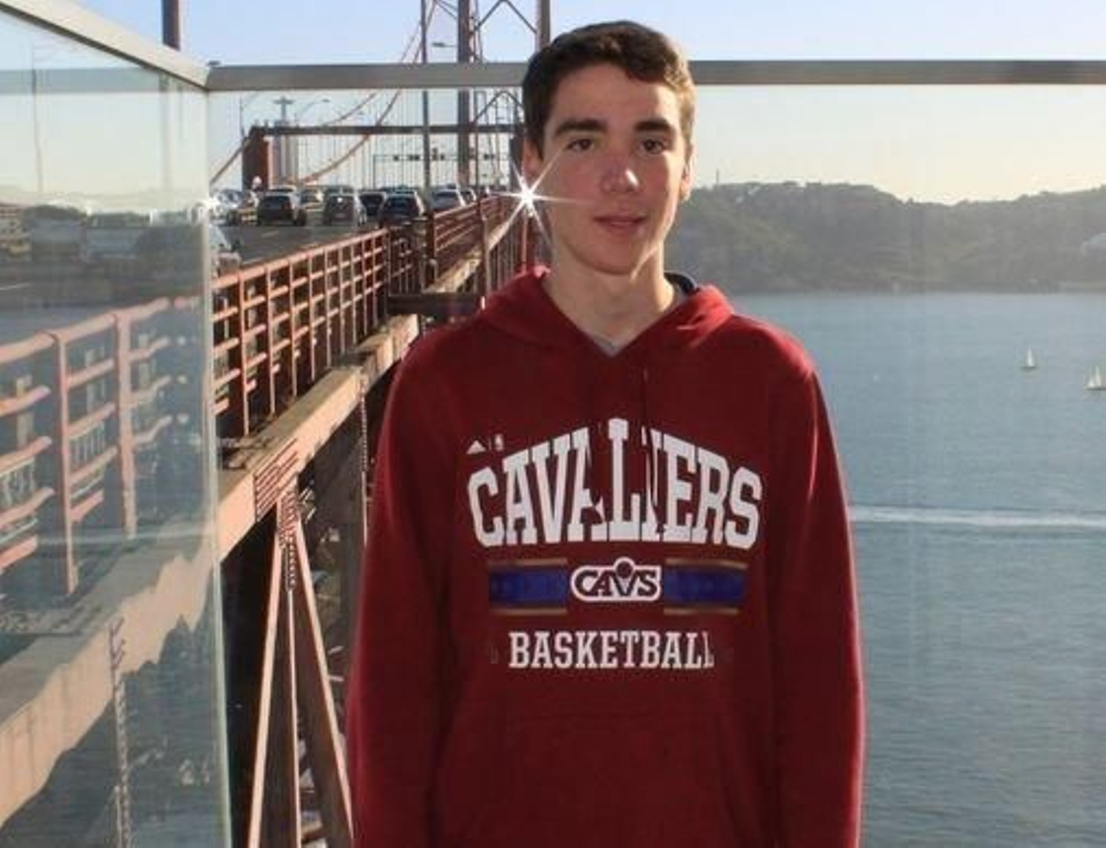 Miguel, con una obra de ingeniería.