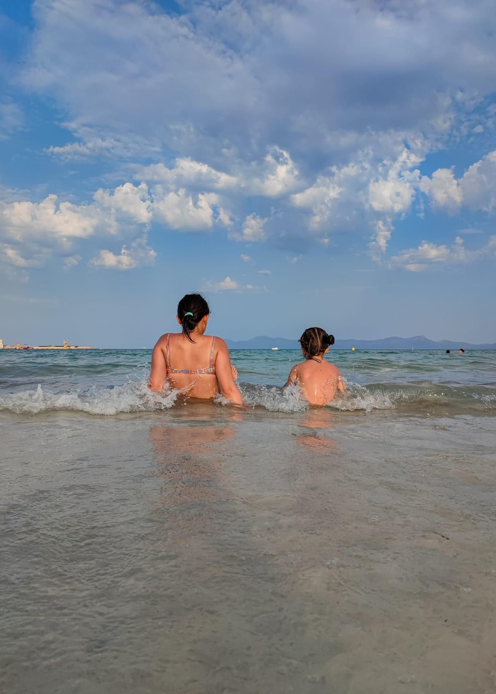 Baño refrescante,  en Mallorca, de Ángel Vázquez Pereiras.