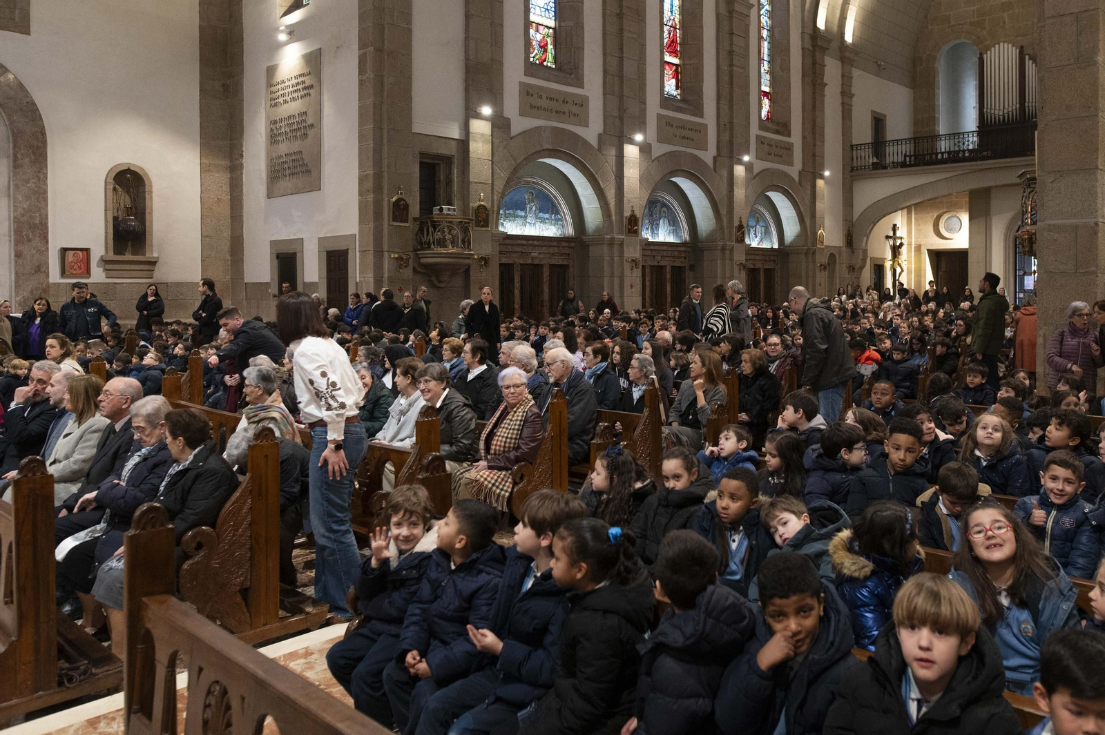 Galería | El Colegio Santo Ángel celebra su centenario dedicado a la formación de los ourensanos