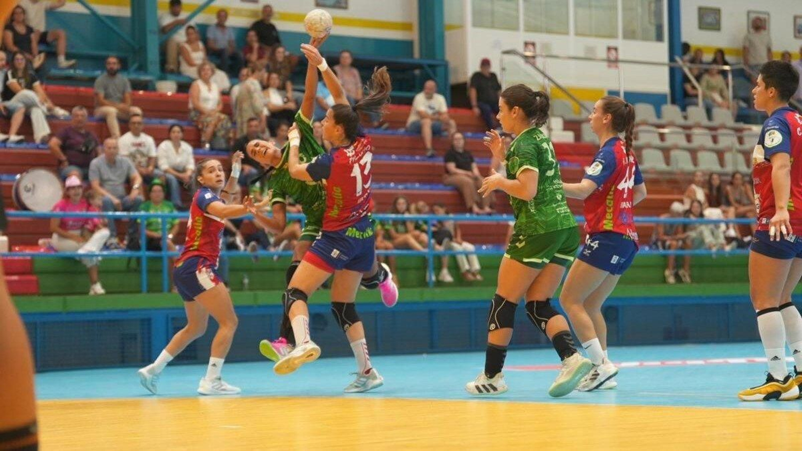 El Guardés logró ayer la victoria ante Rocasa Gran Canaria y se queda como líder en solitario.