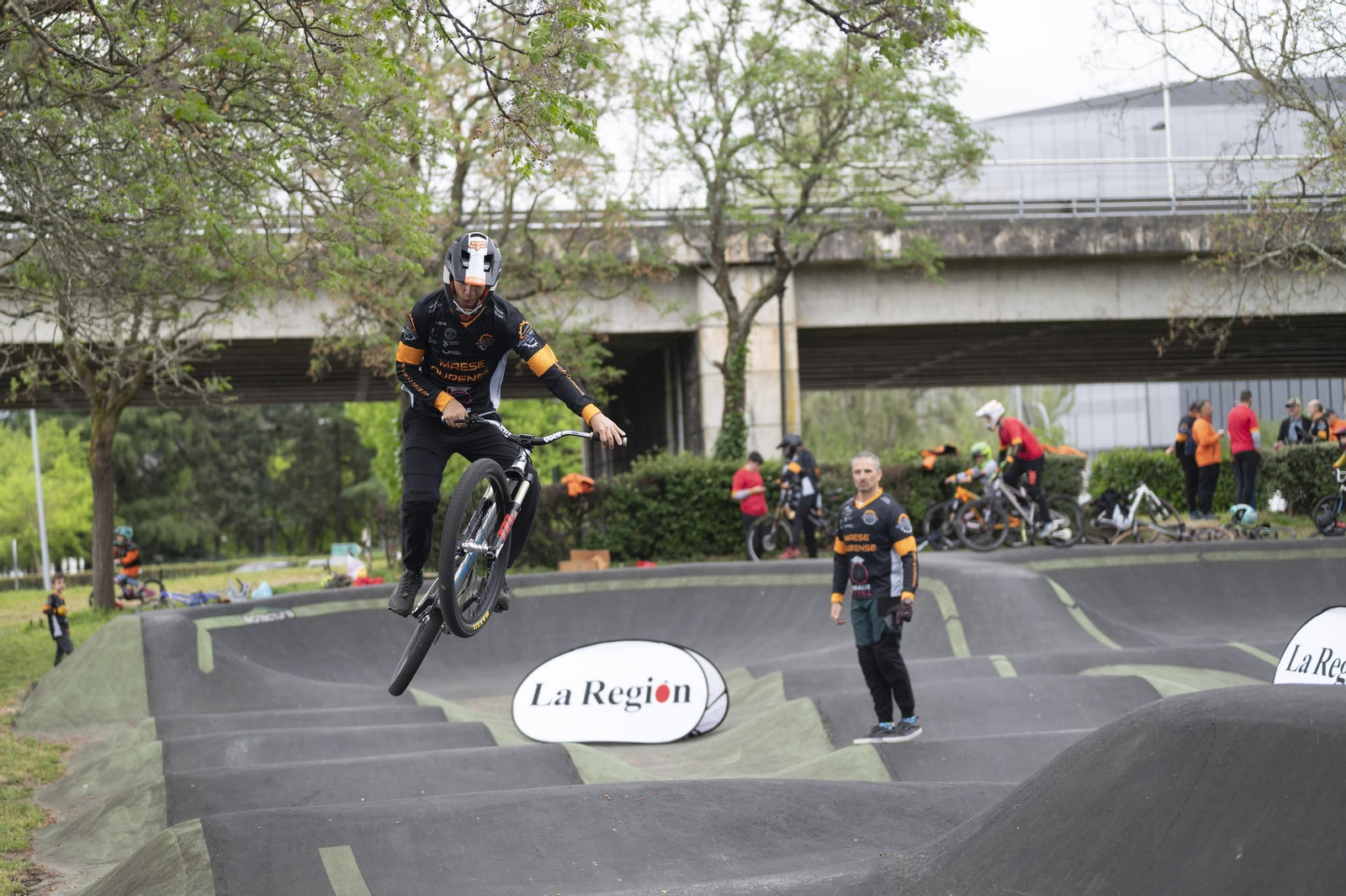 Galería | +Deporte La Región impulsa el pumptrack en Ourense de la mano de Maese Riders