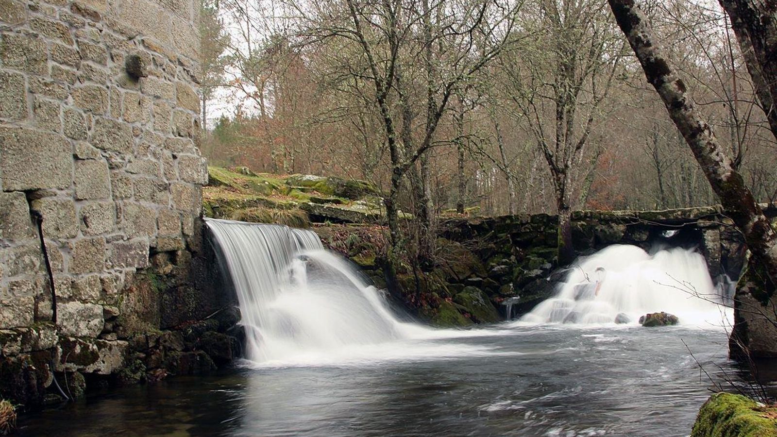 Fervenza y molino restaurado.
