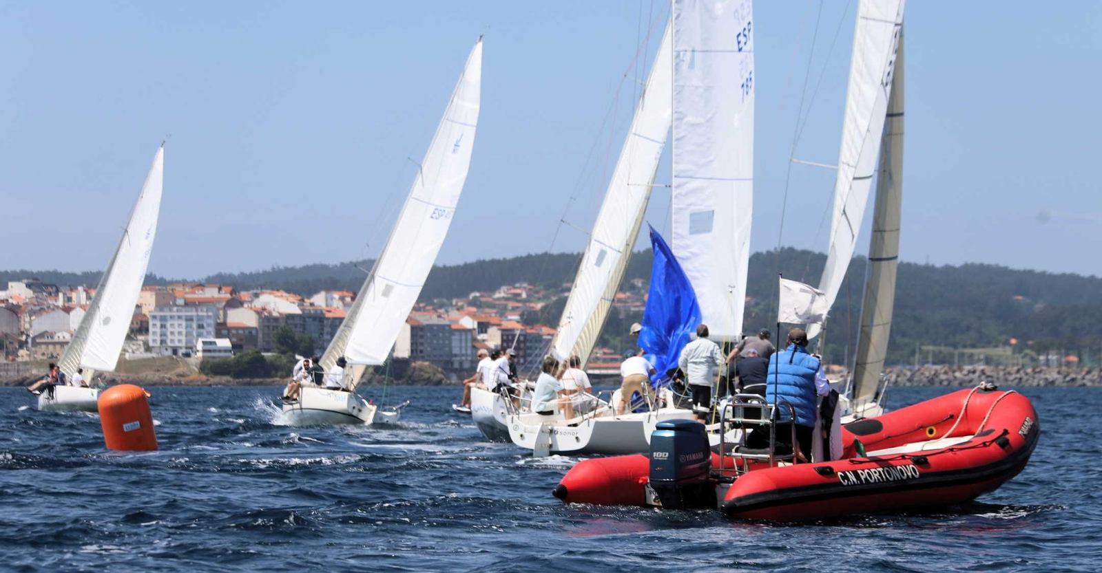 El eje Portonovo-Sanxenxo acogió la pimera Copa Galicia.