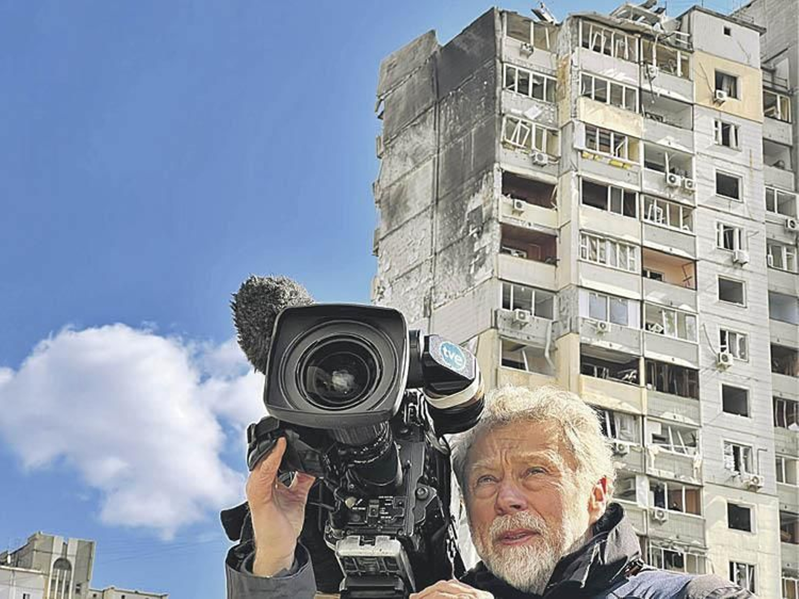 Miguel de la Fuente, en el barrio de Pozniaky (Kiev), después de que los ucraniamos interceptasen un misil de madrugada.