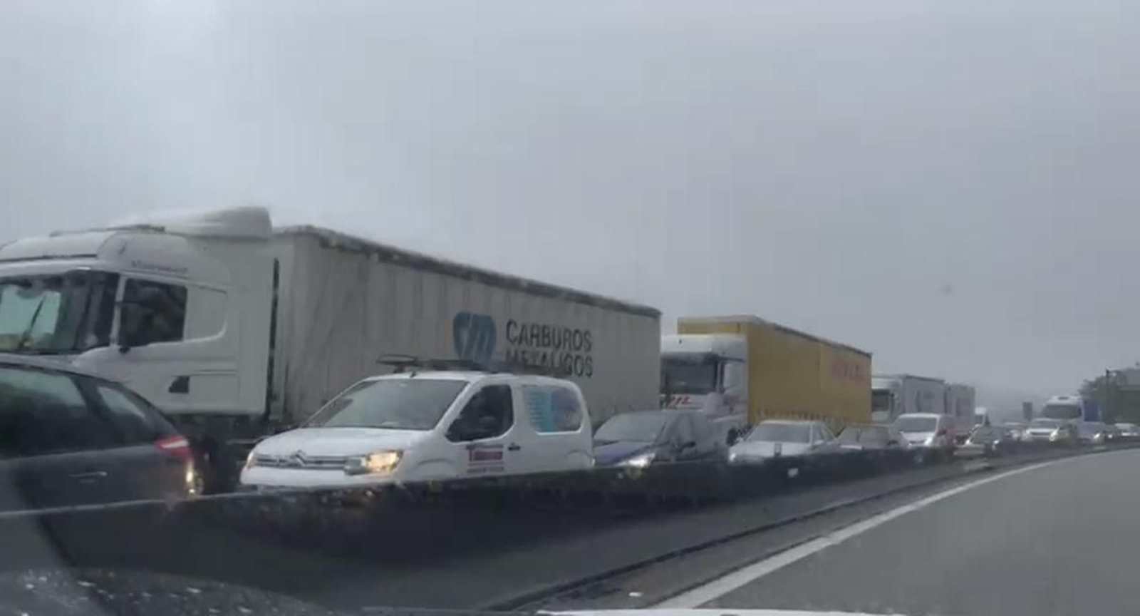 Los accidentes provocaron retenciones matinales en la A-55.