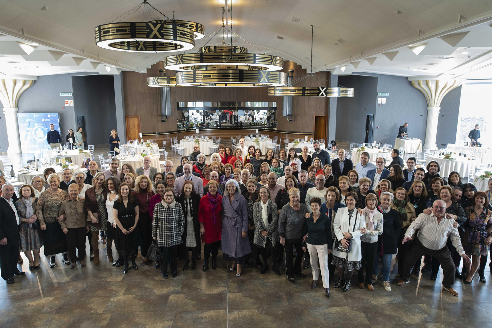 Comida homenaje del Colegio de Enfermería, ayer en A Carballeira, en Santa Cruz de Arrabaldo.
Fotos Martiño Pinal