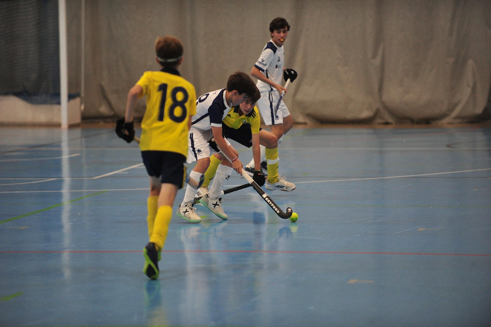 Galería | El hockey sala ourensano infantil brilla en casa