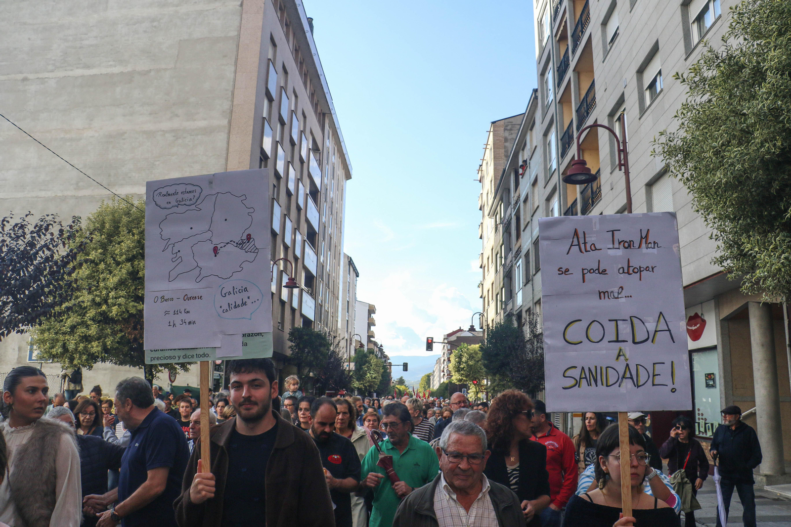 Galería | O Barco salió a la calle para pedir mejoras en sanidad