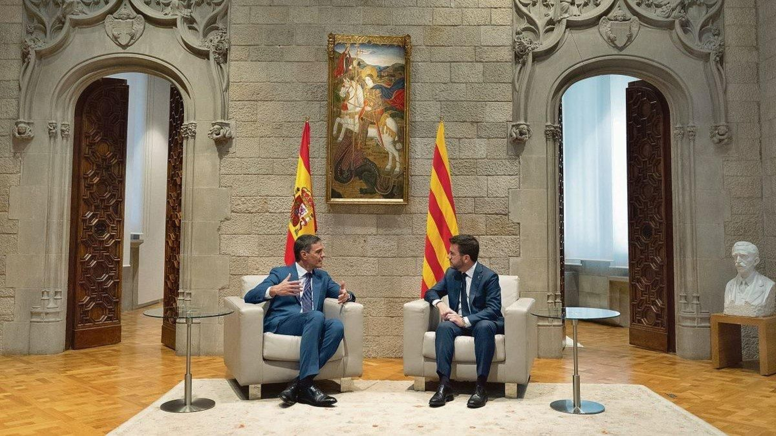 Pedro Sánchez y el anterior presidente de la Generalitat, Pere Aragonés, durante un encuentro en Barcelona.